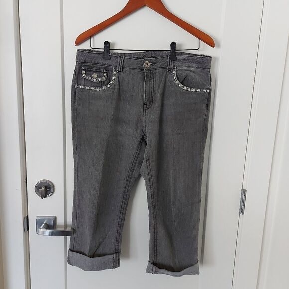 ROADRUNNER CAPRI JEANS  - Picture 1 of 13